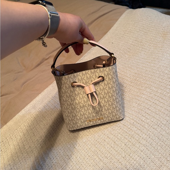 Michael Kors Cream and Tan Mini Bag - Picture 1 of 6
